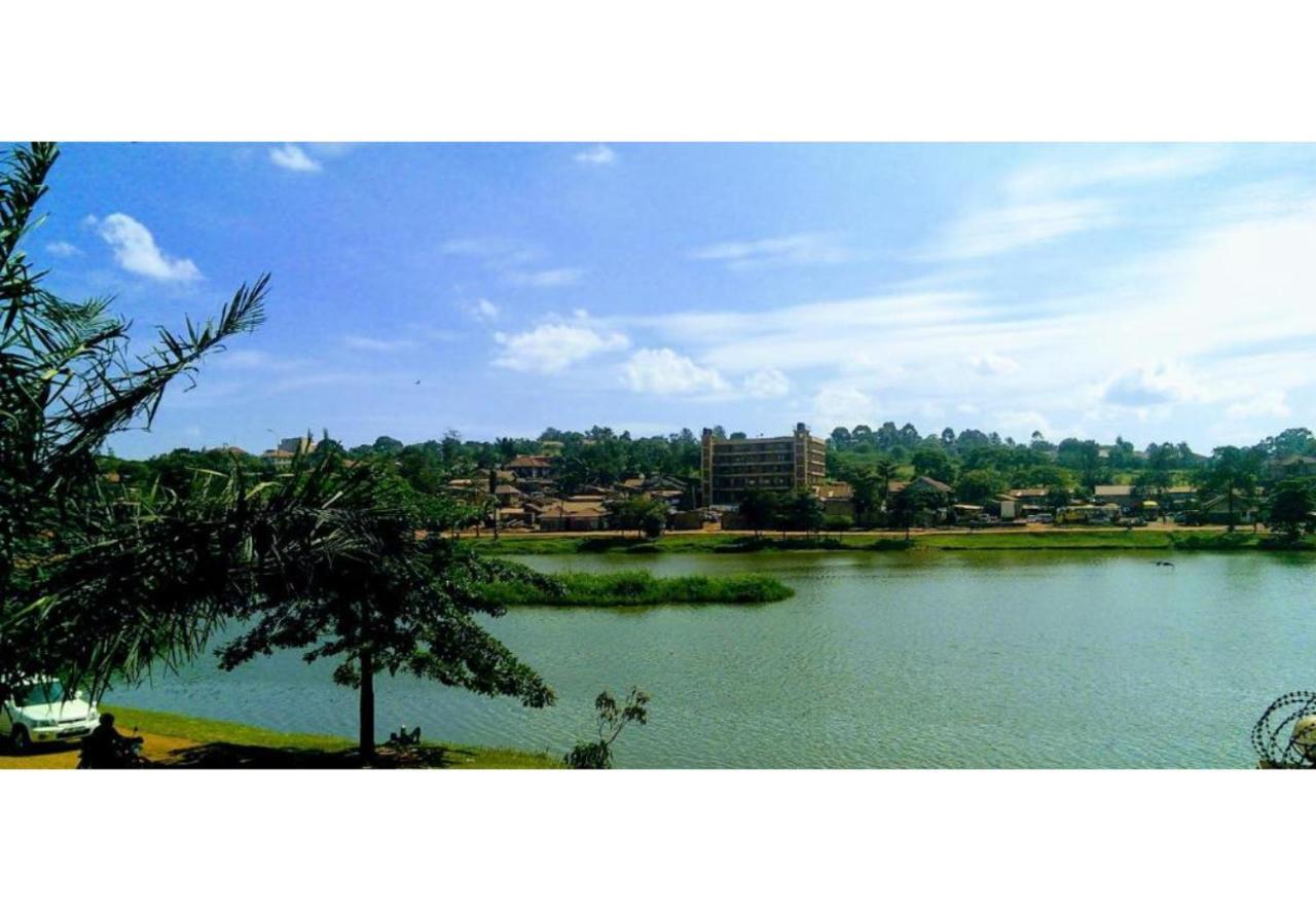 Royal Lake View Gardens Kampala Eksteriør billede