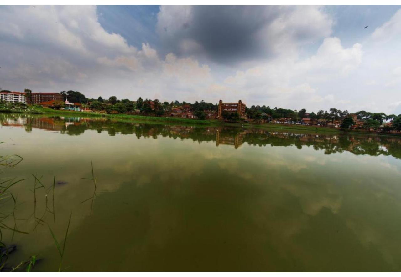 Royal Lake View Gardens Kampala Eksteriør billede