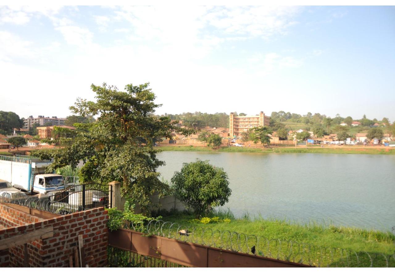 Royal Lake View Gardens Kampala Eksteriør billede