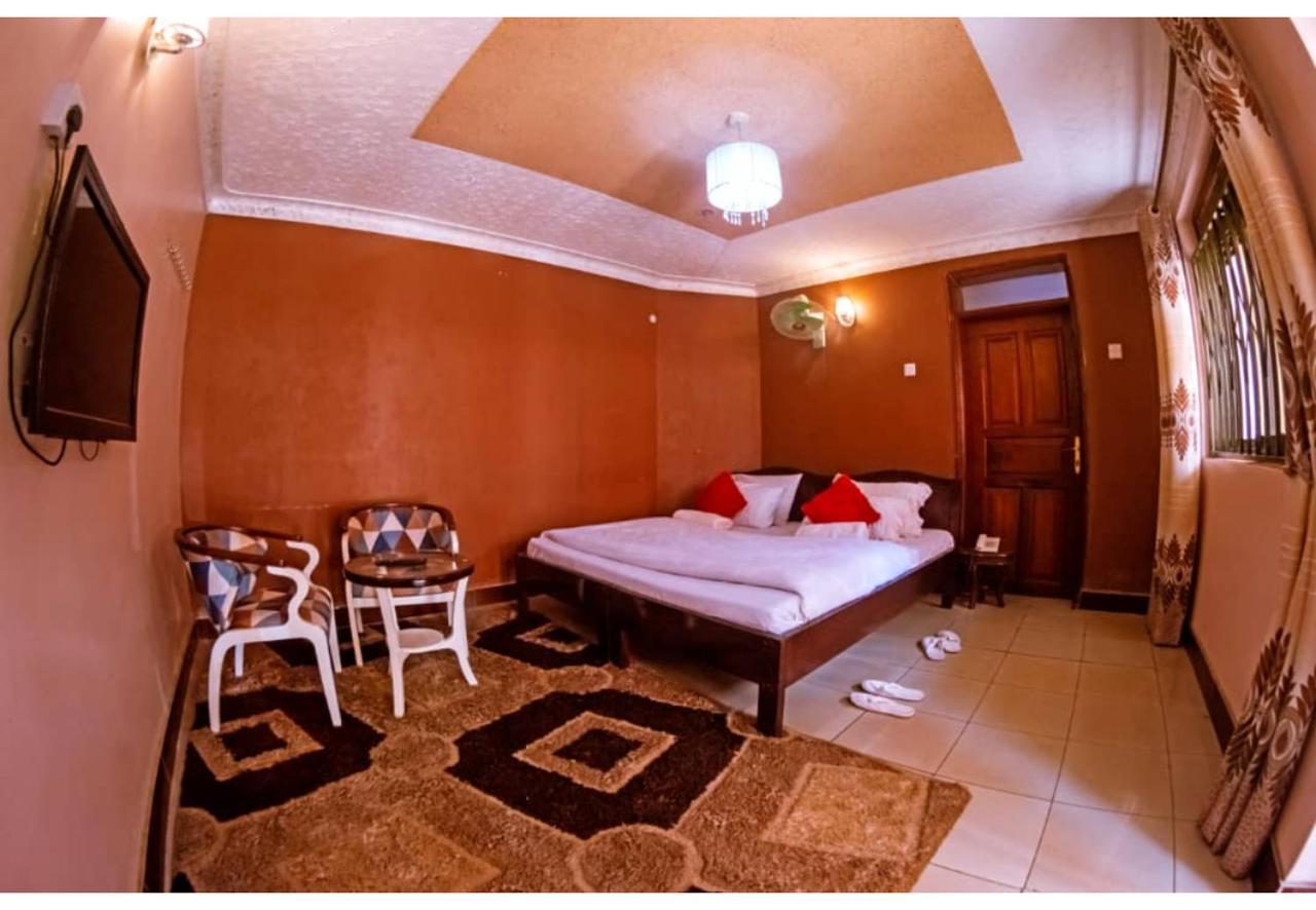 Royal Lake View Gardens Kampala Eksteriør billede