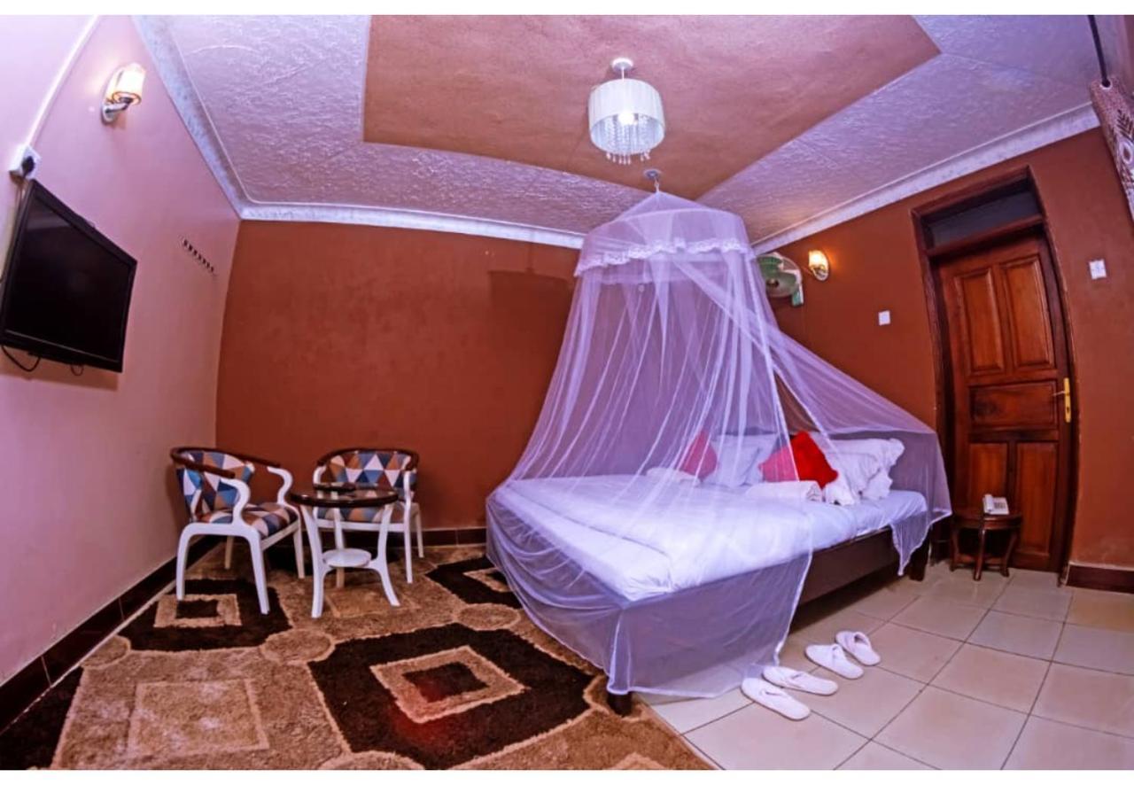 Royal Lake View Gardens Kampala Eksteriør billede