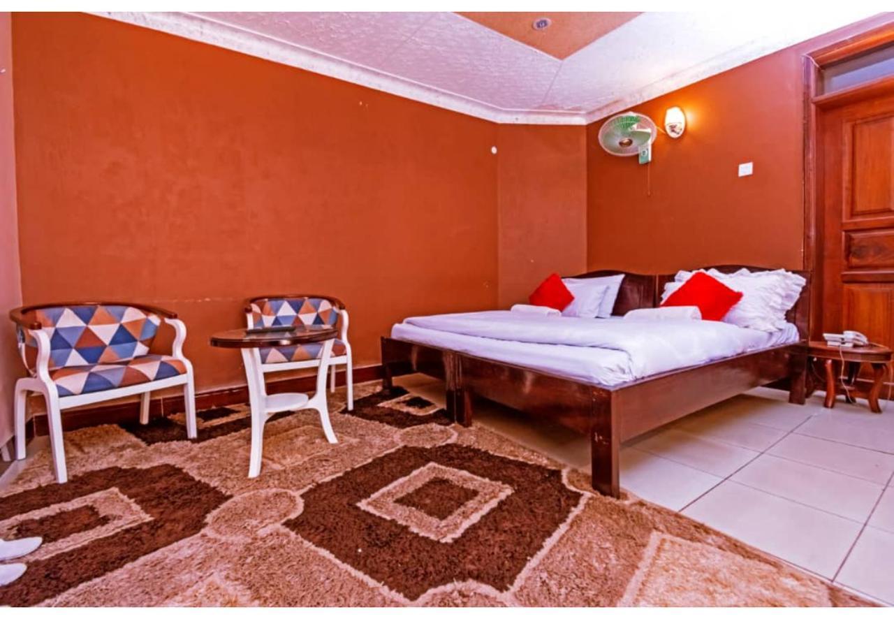 Royal Lake View Gardens Kampala Eksteriør billede