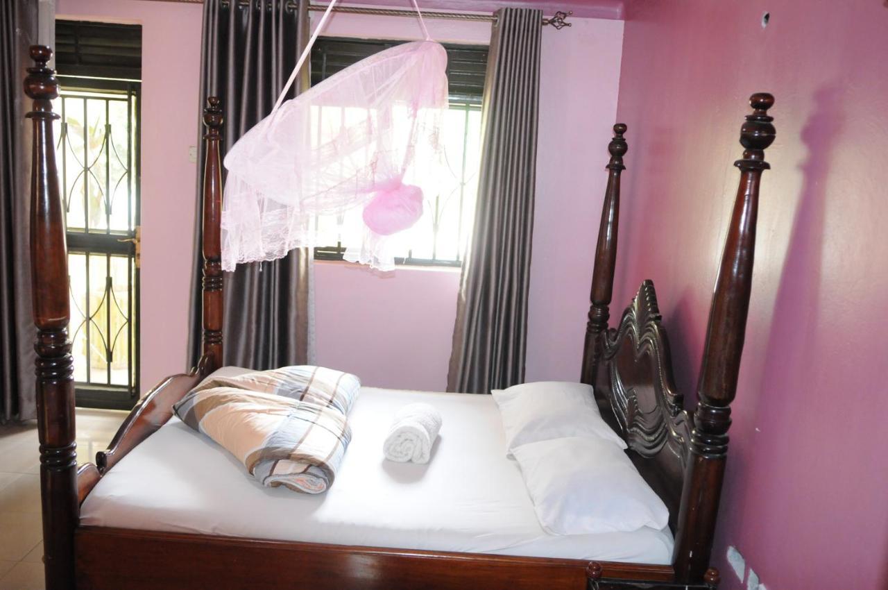 Royal Lake View Gardens Kampala Eksteriør billede