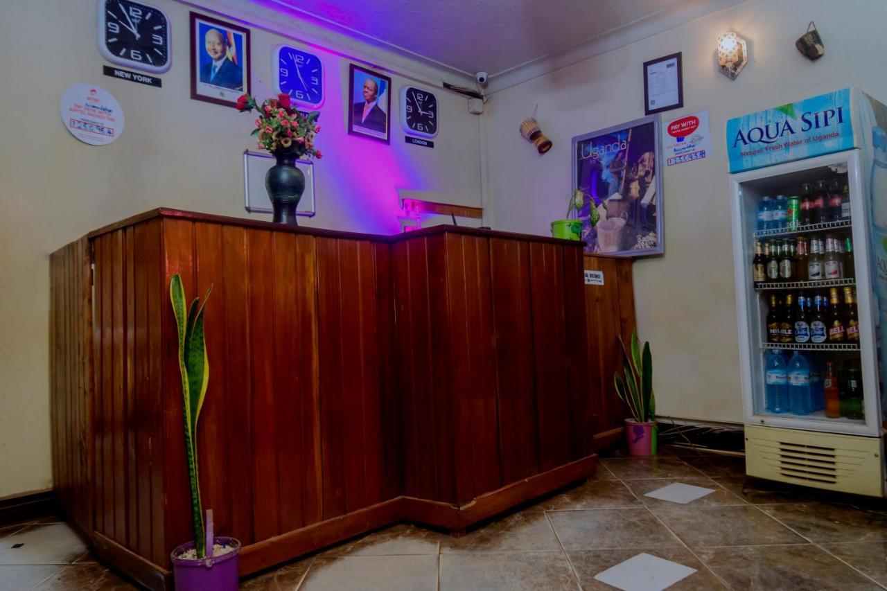 Royal Lake View Gardens Kampala Eksteriør billede