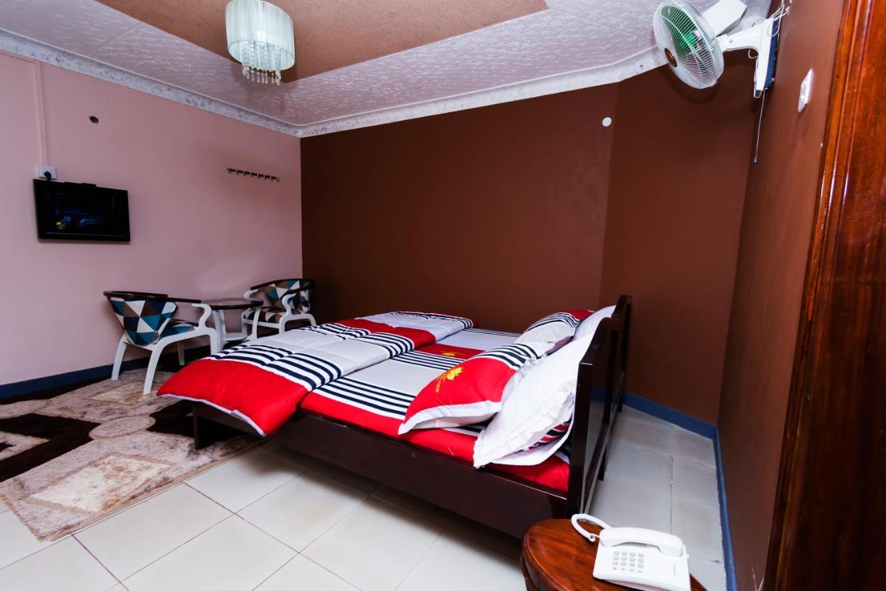 Royal Lake View Gardens Kampala Eksteriør billede