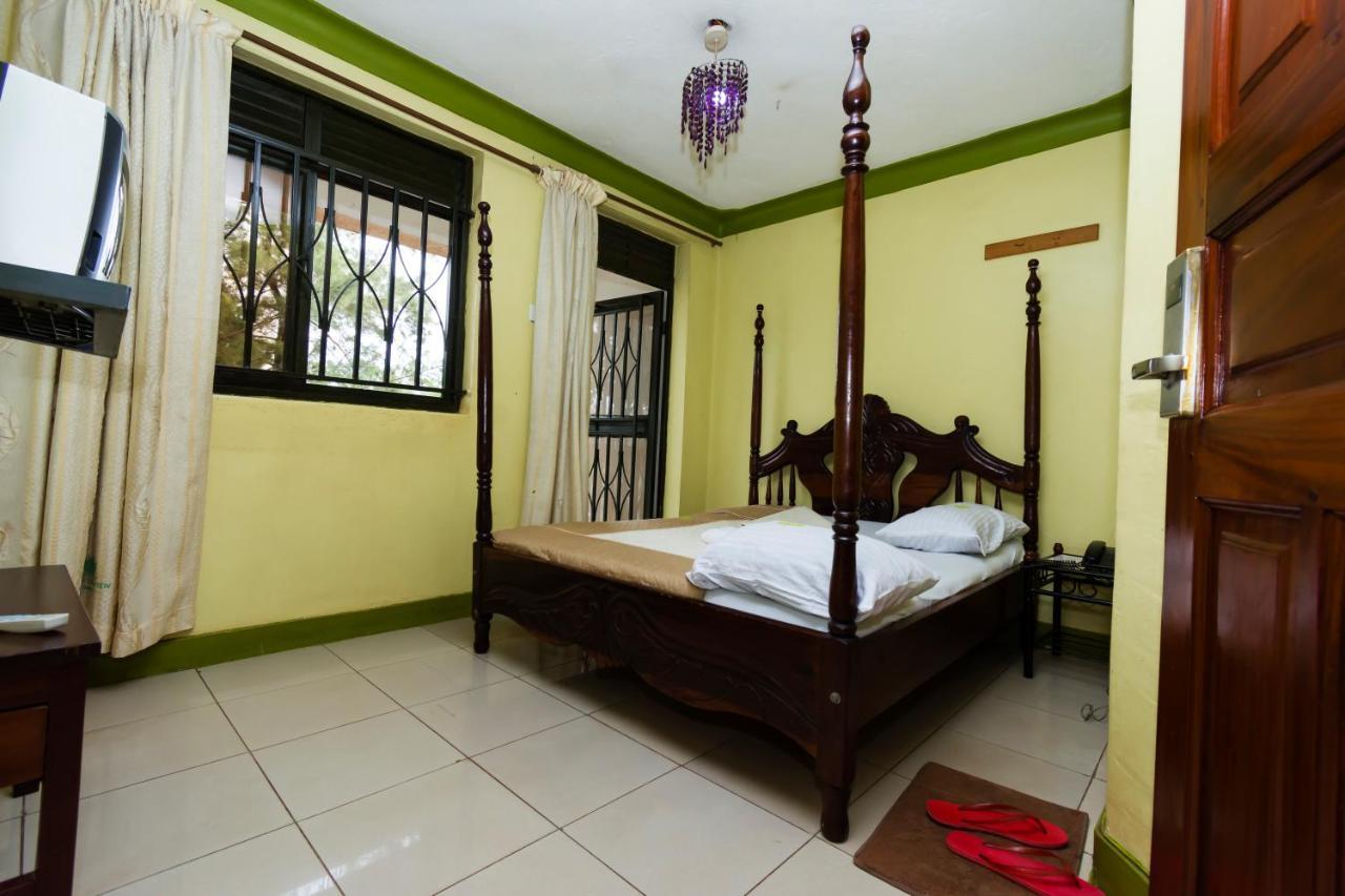 Royal Lake View Gardens Kampala Eksteriør billede